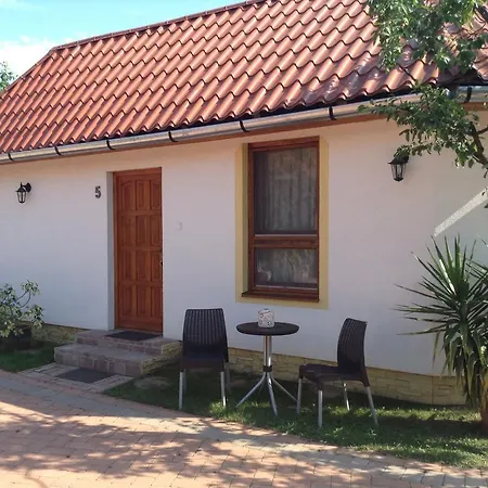 Апартаменты Bornemisza Kuria Tiszabecs