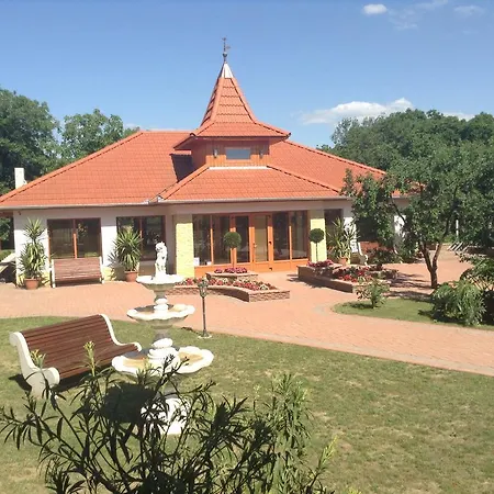 Апартаменты Bornemisza Kuria