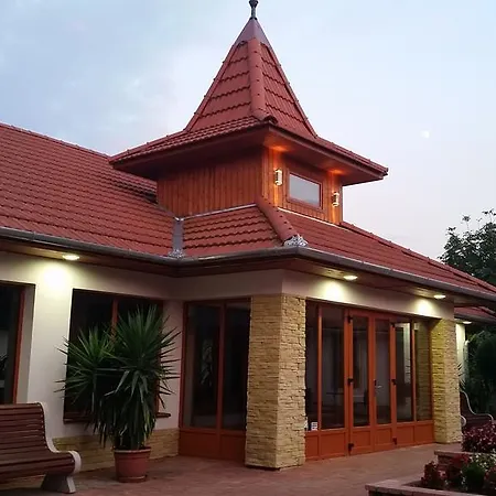 Апартаменты Bornemisza Kuria